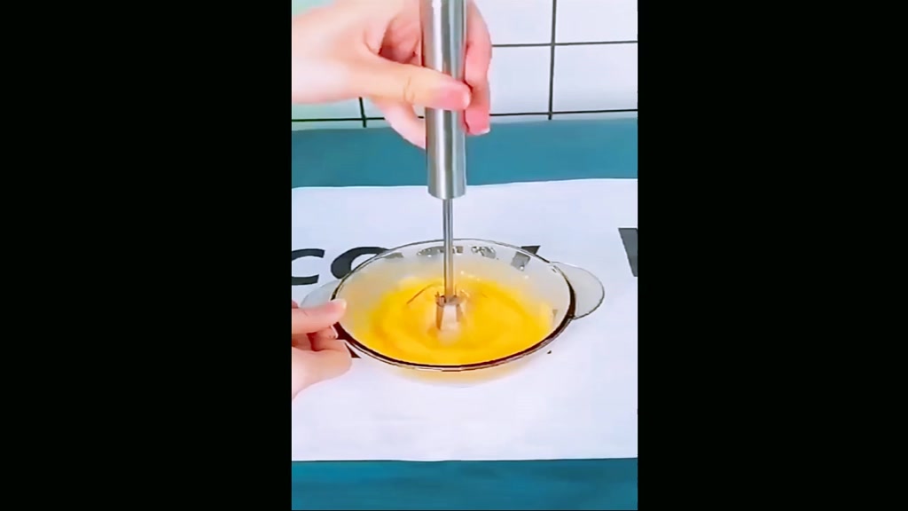 1 Batedor Fue De Claras Ovos Giratório Bolos Cremes De Aço Inox Universal 35cm